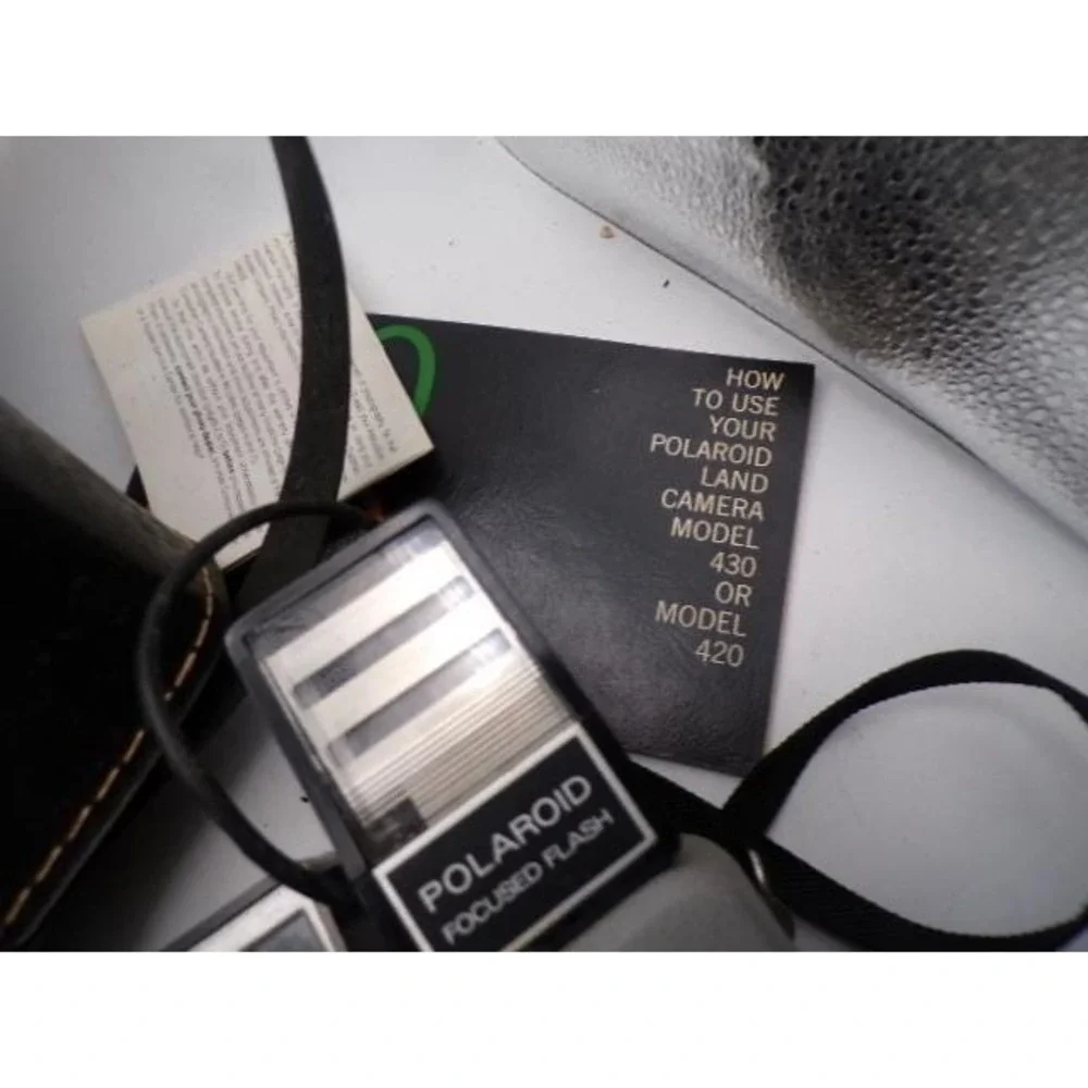 Vintage Polaroid 420 Automatic Land Camera with Focused Flash Case&Manual READ‎